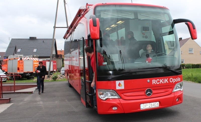 Pod remizę OSP Chudoba podjechał nowoczesny mobilny punkt...