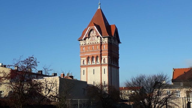 Chełmżyńska wieża ciśnień należy do najładniejszych w tej części kraju
