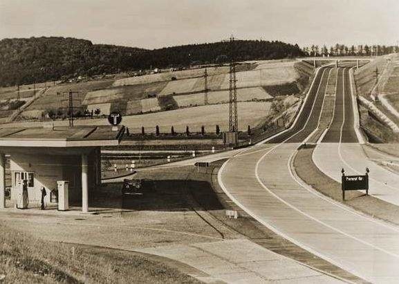 Budowane przez hitlerowców autostrady należały do...