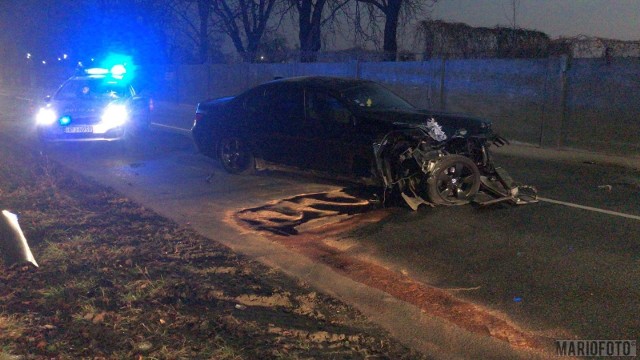 Do kolizji doszło około godz. 6 na ul. Rejtana. Kierujący samochodem marki BMW stracił panowanie nad autem i uderzył w mur.