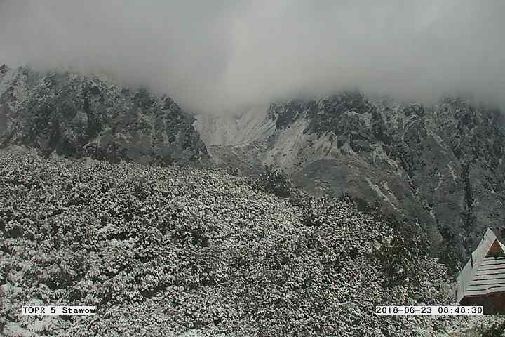 W Tatrach sypnęło śniegiem
