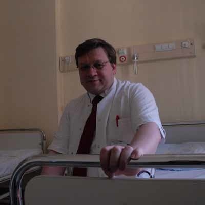 - Jestem przede wszystkim lekarzem i chcę leczyć, ale z chęcią podejmę się zadania zarządzania oddziałem - mówi Krzysztof Stępień