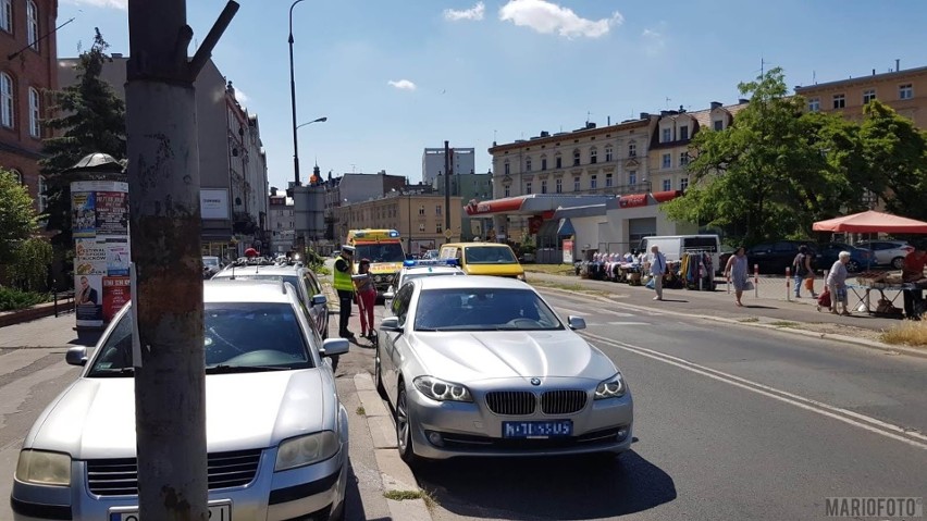 Wypadek na ul. Wrocławskiej w Opolu. W czwartek 37-latka kierująca fordem najechała na tył bmw niemieckiego konsulatu