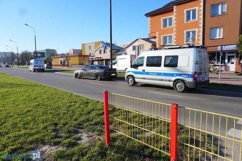 Dodge charger zderzył się z ambulansem transportowym na...