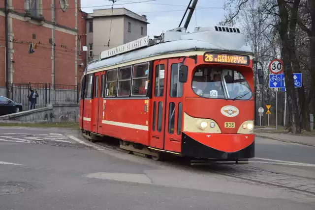 Ostatni dzień eksploatacji tramwajów E1 w Tramwajach Śląskich, 14 marca 2021.Zobacz kolejne zdjęcia. Przesuwaj zdjęcia w prawo - naciśnij strzałkę lub przycisk NASTĘPNE
