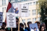 Solidarni z Kurdami. W Lublinie manifestowali przeciwnicy ataku Turcji na Syrię