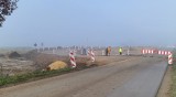 Na budowanej S7 Miechów - Szczepanowice ruch skierowano na drogę objazdową. To utrudnienia związane z budową wiaduktu 