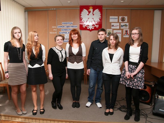 Emilia Maliszewska (od lewej), Wiktoria Szyluk, Mariola Łupińska, Ewelina Płońska, Piotr Kubiak, Ola Kowalczuk i Ola Krajewska - to laureaci konkursu.