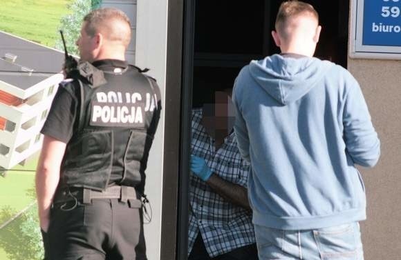 Bez przełomu w sprawie napadu na punkt bukmacherski w Słupsku. Policja wciąż pracuje nad sprawą i czeka na sygnał od mieszkańców.