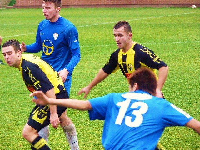 Piłkarze Gwardii Koszalin zagrają we wtorek mecz sparingowy z Gryfem Słupsk.