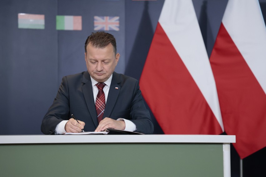 Minister obrony narodowej Mariusz Błaszczak zatwierdził...