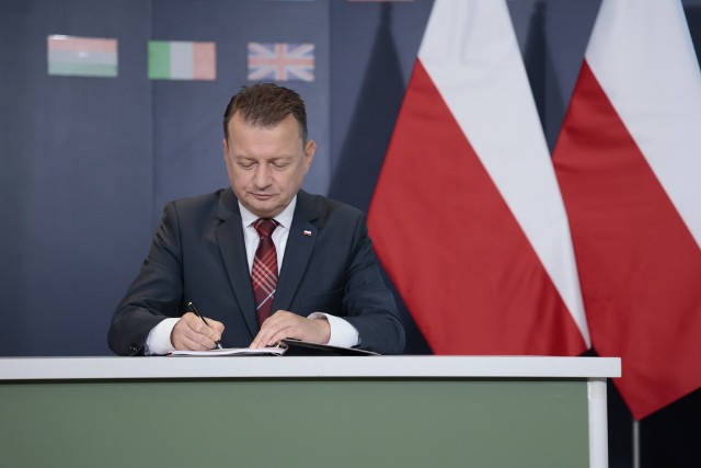 Minister obrony narodowej Mariusz Błaszczak zatwierdził umowy offsetowe na elementy do przeciwlotniczych i przeciwrakietowych zestawów rakietowych średniego zasięgu w drugiej fazie programu Wisła.