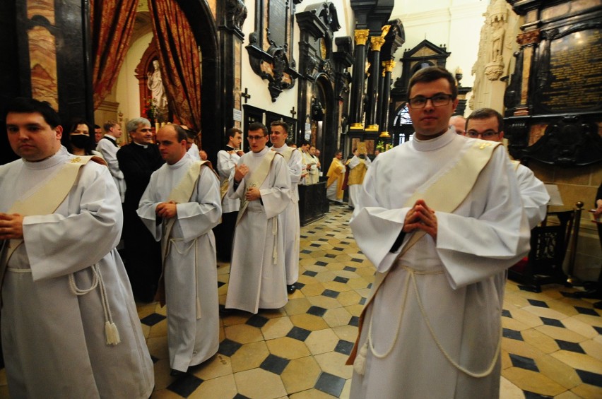 Uroczysta ceremonia w katedrze na Wawelu, metropolita...