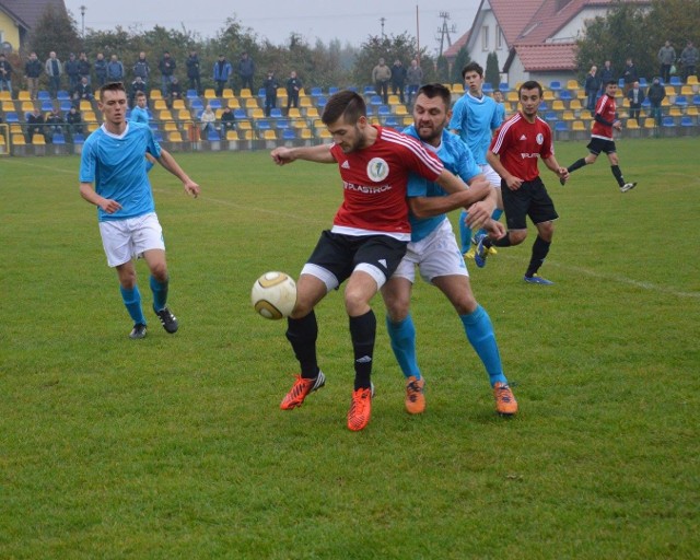 Mecz w Dygowie, MKP w czerwonych koszulkach