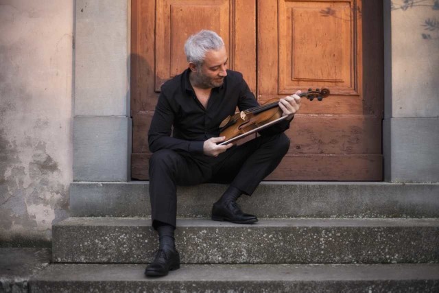 Wśród solistów koncertów inauguracyjnych Akademii Gitary będzie Stefano Barneschi