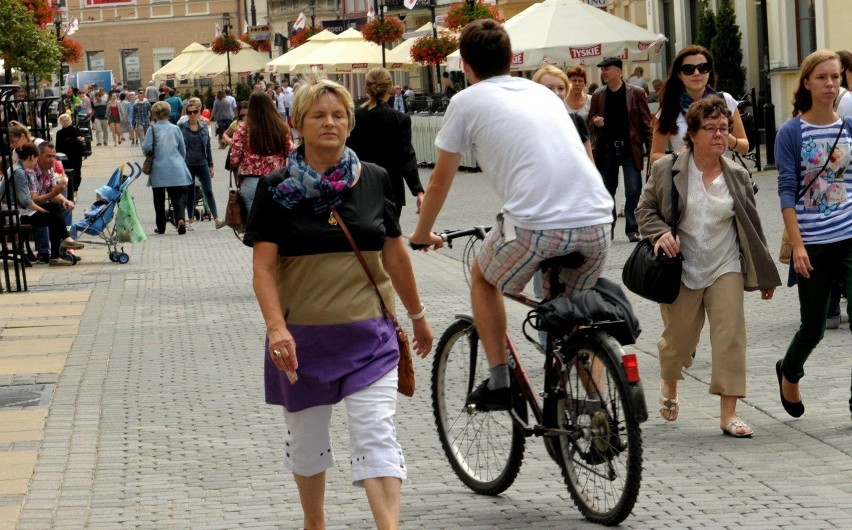 Niektórzy rowerzyści urządzają sobie na lubelskim deptaku...