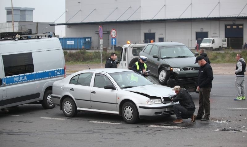 Wypadek na Puszkina. Nie ustąpił pierwszeństwa, jedna osoba ranna [zdjęcia]