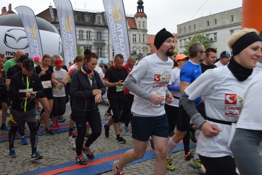 II Tarnogórski Półmaraton: Ponad 300 osób pobiegło dla Asi