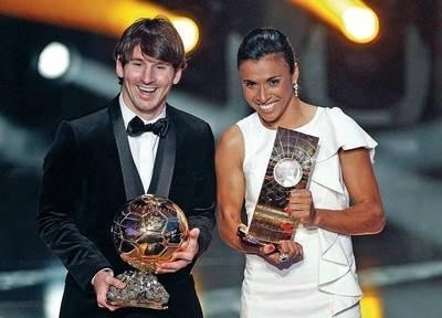 Najlepiej na świecie kopią piłkę Argentyńczyk Lionel Messi i Brazylijka Marta Fot. PAP/EPA/Patrick B. Kraemer