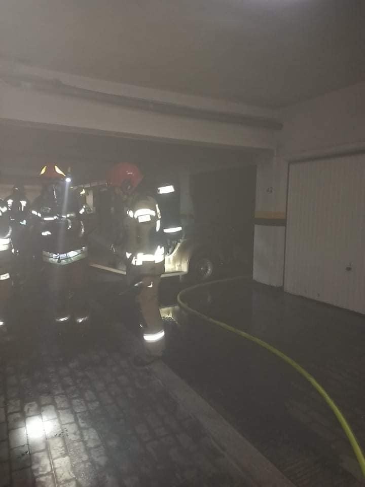 Ełk. Pożar w garażu podziemnym przy ul. Armii Krajowej 