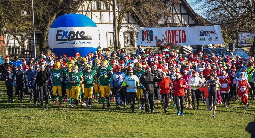 250 uczestników w biegowym treningu mikołajkowym w Myślęcinku