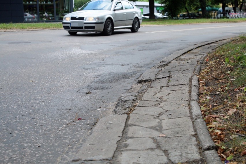 Jezdnia na ulicy Herberta w Lublinie ma dostać nowy asfalt. Problem z przebudową jednak już na starcie. Chodzi o kasę 
