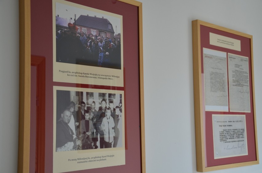 Niepołomice. Wspomnienia mieszkańców o Janie Pawle II. Wystawa w bibliotece oraz online