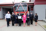 Nowy wóz strażacki dla druhów z Ochotniczej Straży Pożarnej w Samsonowie, w gminie Zagnańsk. Ależ maszyna! [ZDJĘCIA]