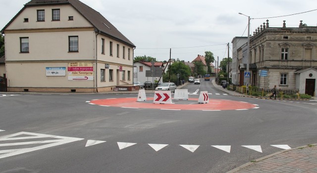Nowe rondo w Prószkowie. Samorządowcy w Krapkowicach chcą, aby w mieście też powstały ronda zamiast skrzyżowań.