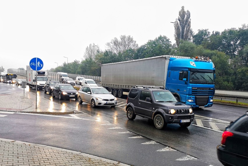 Kraków "na czerwono". Wielkie korki na początek tygodnia w stolicy Małopolski