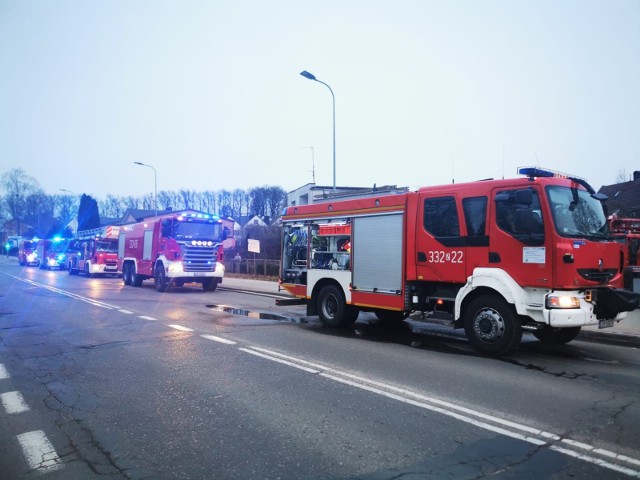 Groźny pożar przy Zwycięstwa w Koszalinie. Mieszkańcy ewakuowani