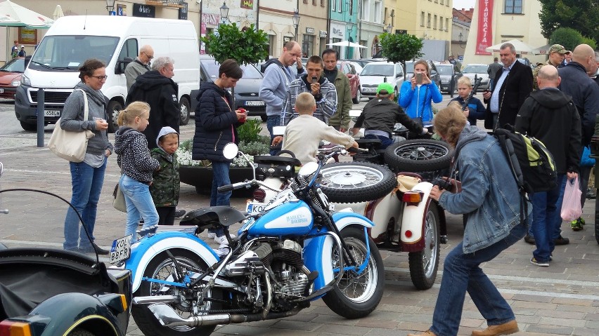 Olkusz. Zlot Militarny na Rynku [ZDJĘCIA, WIDEO]