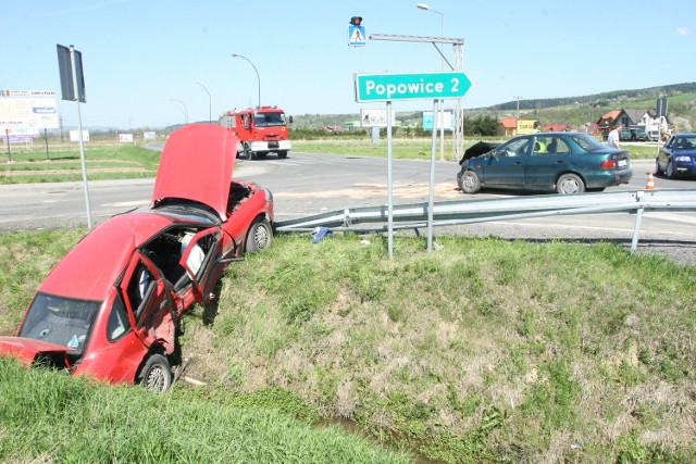 Takie wypadki zdarzają się często na feralnym skrzyżowaniu drogi lokalnej i krajowej w starosądeckich Cyganowicach 