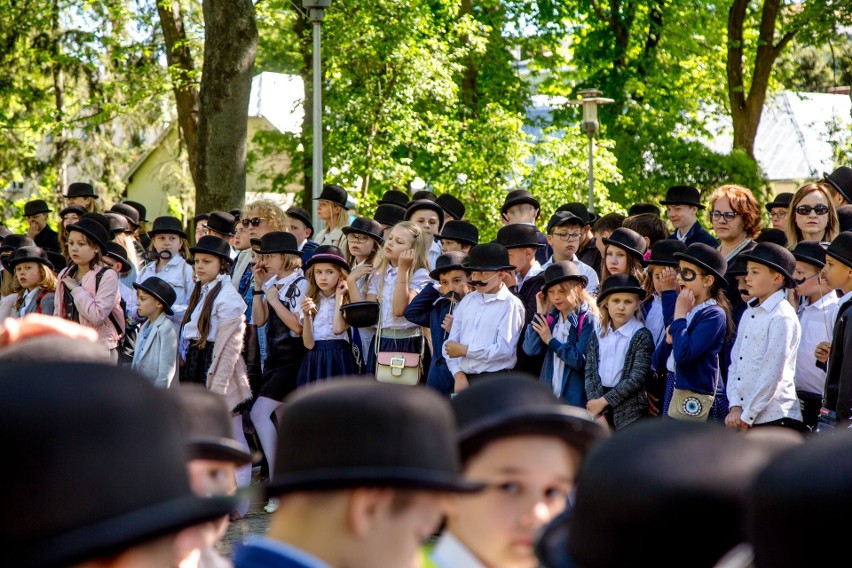 W Hrubieszowie pamiętają o Bolesławie Prusie. 19 maja minęła 110 rocznica śmierci pisarza. Zobacz zdjęcia z obchodów 