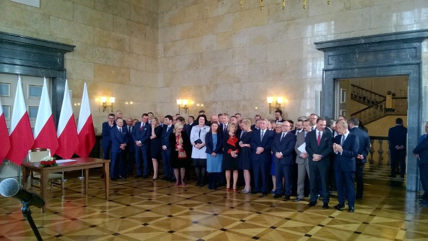Prezydent Duda podpisał ustawę metropolitalną w Katowicach