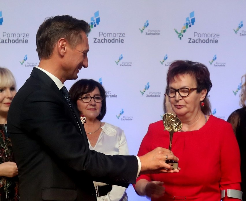 Wielka gala Kobieta Roku za nami. Danuta Szyksznian-Ossowska podwójną laureatką. Gratulujemy! [ZDJĘCIA, WIDEO]