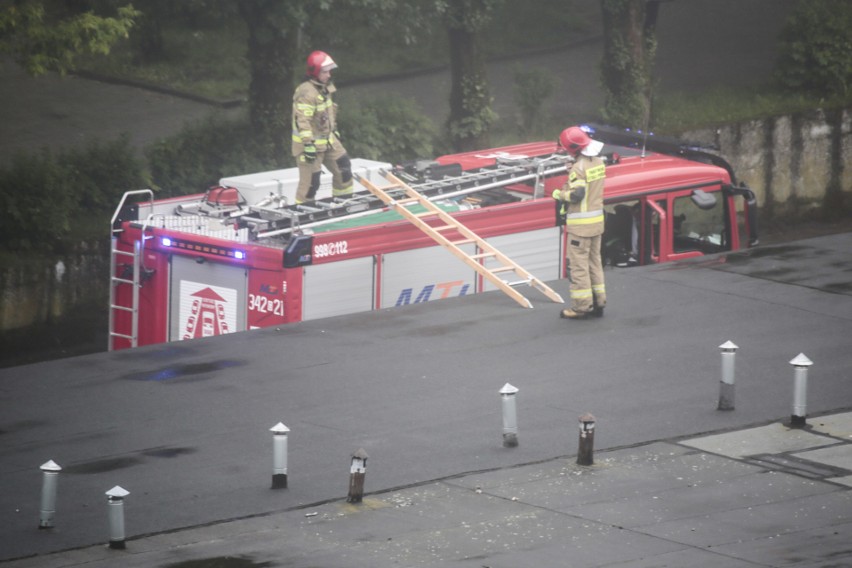 Interwencja straży pożarnej w Stokrotce przy ul. Królowej Jadwigi w Słupsku