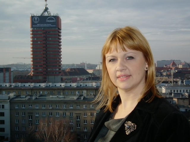Radna Beata Urbańska uważa, że propozycja zabrania 2 mln zł radom osiedli nie jest zgodna z prawem
