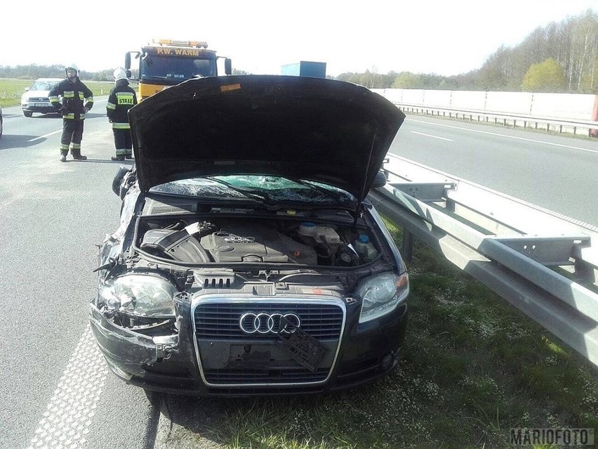 Audi wjechało w naczepę ciężarowego MAN-a. Do wypadku doszło...
