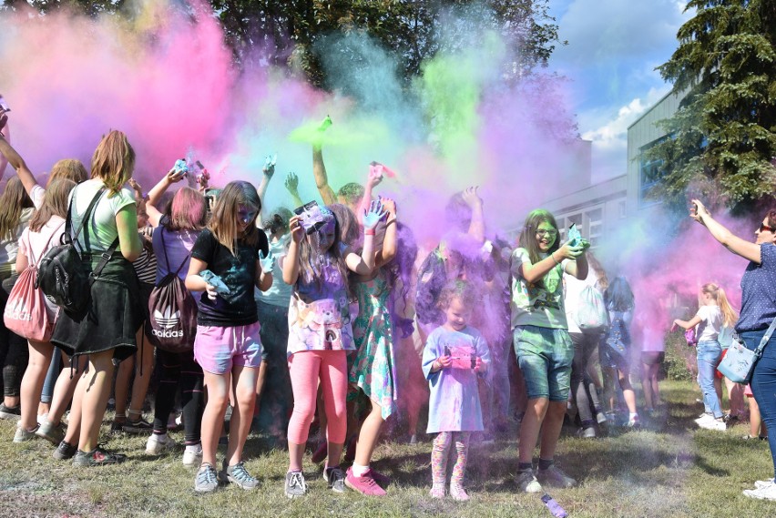 Dni Chrzanowa 2019. Proszki holi, czyli kolorowa zabawa podczas święta miasta [ZDJĘCIA]