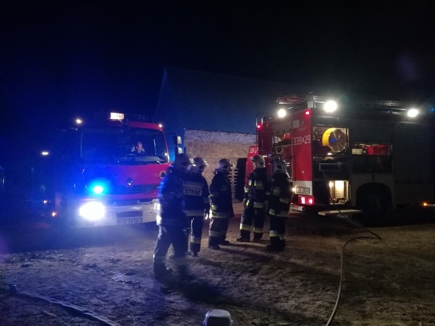 Pożar w Płouszowicach Kolonii. W zgliszczach strażacy znaleźli ciało 57-latka 