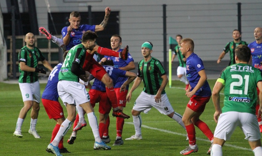 Stal Stalowa Wola przegrała 0:1 z Wisłą Sandomierz w sobotę...