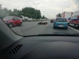 Wypadek na S86 w Katowicach: Motocykl zderzył się z osobówką. Ruch zablokowany