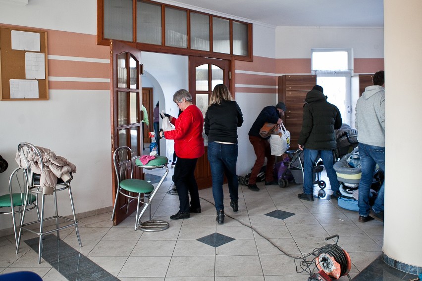 Mieszkanka Rzeszowa przyjmie 60 Ukraińców. Potrzebni WOLONTARIUSZE [ZDJĘCIA]