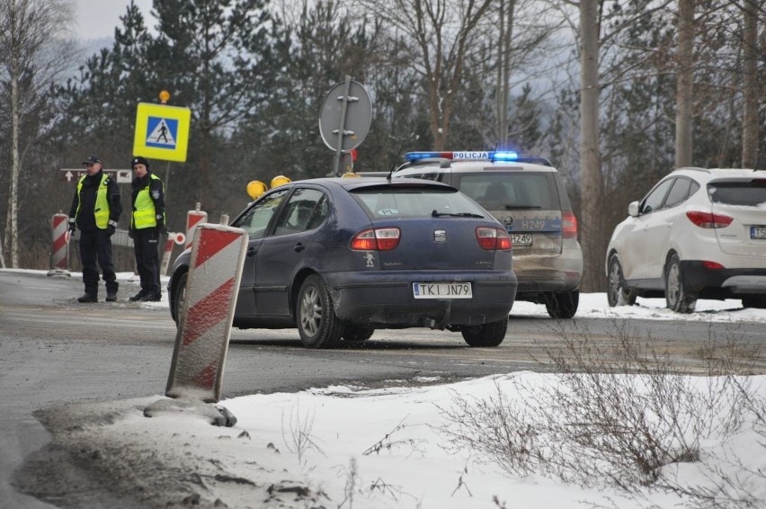 Wypadek w Baraku koło Szydłowca. Dziesięć osób trafiło do szpitala
