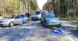 Wypadek na rondzie w Ustce. Kobieta z niemowlęciem trafiła do szpitala. Sprawca nietrzeźwy [ZDJĘCIA]