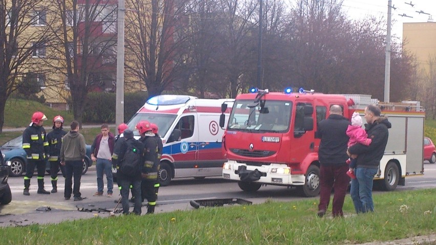 Wypadek na ul. Orkana: Trzy osoby w szpitalu (ZDJĘCIA)