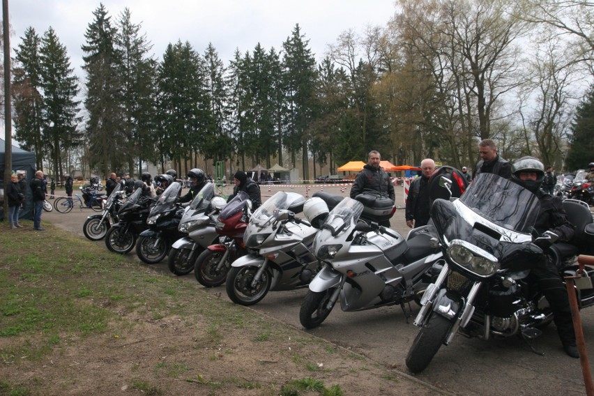 Otwarcie sezonu motocyklowego z grupą motocyklową Stajnia. Komorowo, 24.04.2022. Zdjęcia