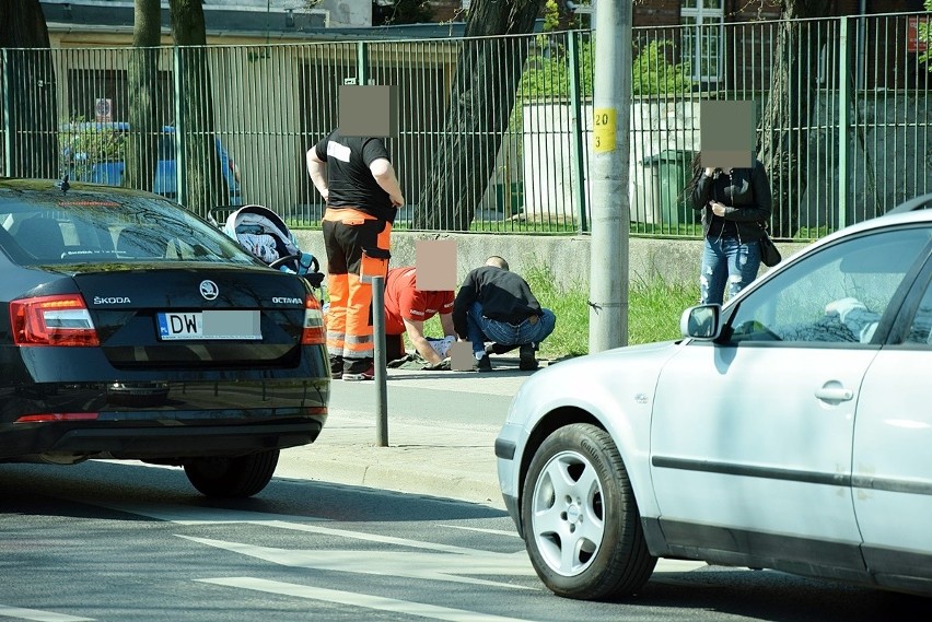 W centrum Wrocławia ratowano życie dwuletniego dziecka (ZDJĘCIA)