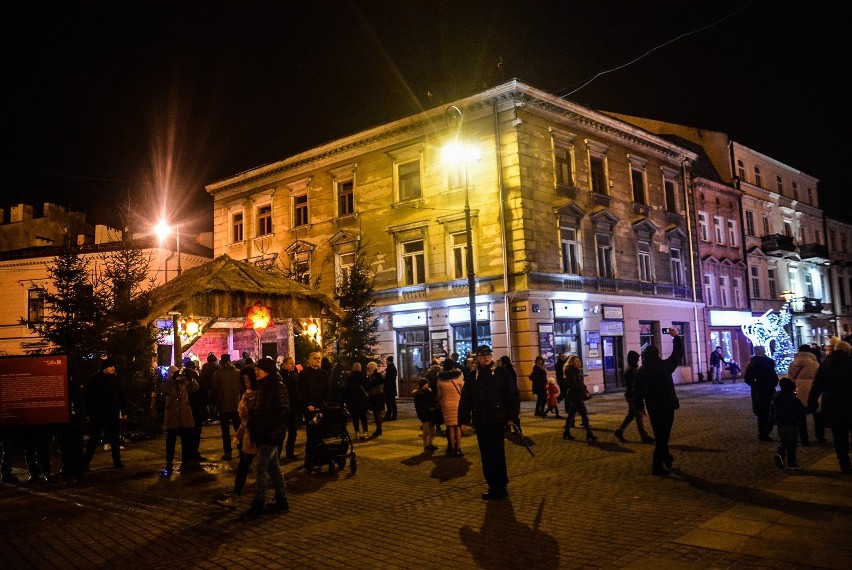Świąteczne spacery w Boże Narodzenie ulicami Lublina (ZDJĘCIA)